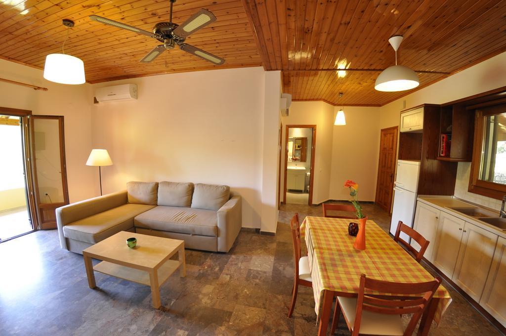Magdalini Apartments Afión エクステリア 写真